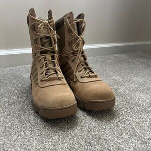 Bates Men’s Tactical Sport Military Hiking Boot